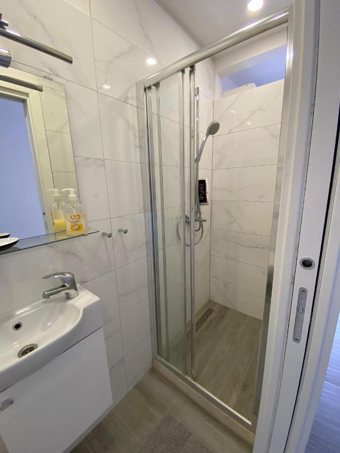 Apartmani Peco Duce Luaran gambar